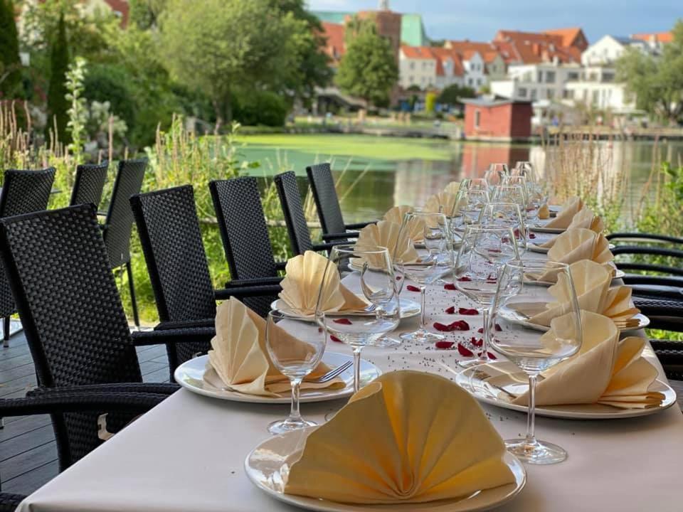 Hotel Excellent Любек Экстерьер фото