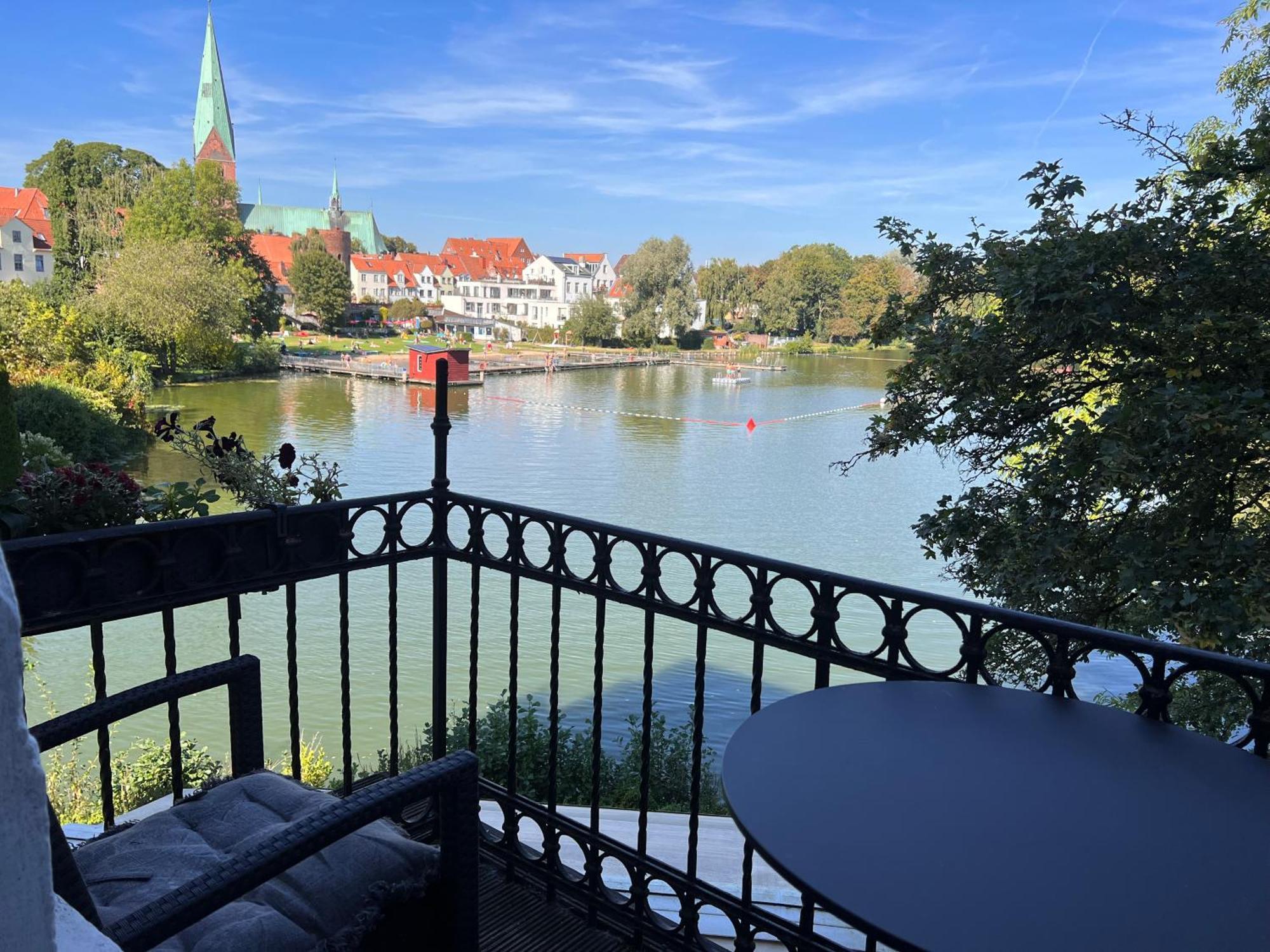 Hotel Excellent Любек Экстерьер фото