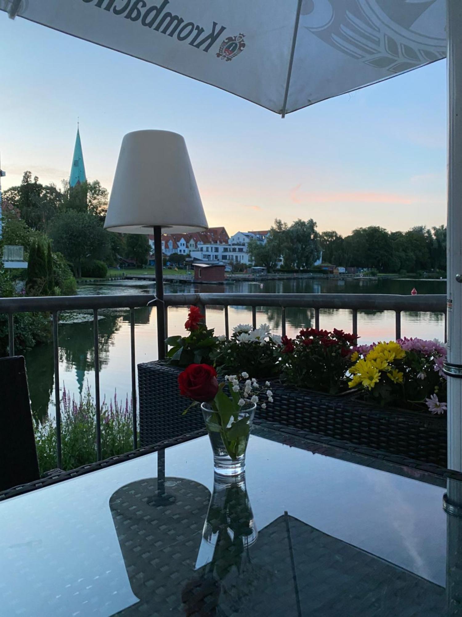 Hotel Excellent Любек Экстерьер фото